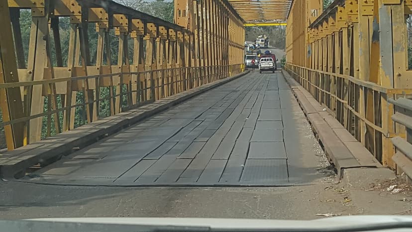 Pont routier de Tanéné à Dubréka, en Guinée